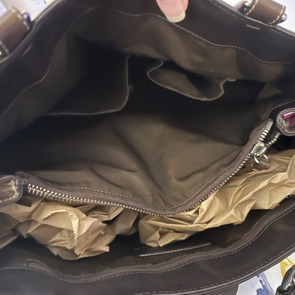 COACH Hampton Signature Collection Magenta STYLE F13022 - Picture 10 of 15